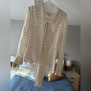 Banana republic BRWL-0001 size 2 button up. Excellent condition